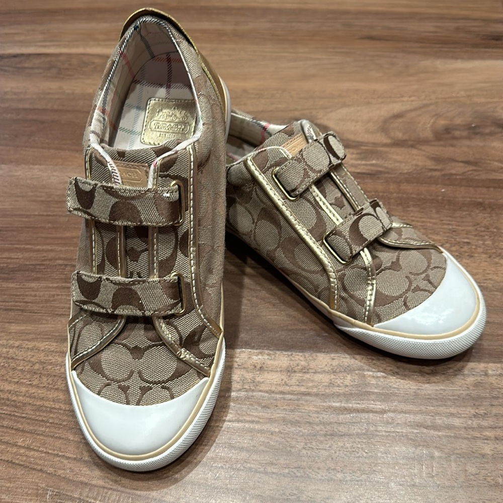 Coach Signature C canvas and gold leather sneakers - Picture 2 of 7
